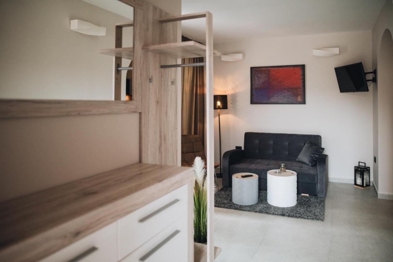 Stay In The Very Heart Of Porec - 50M To The Beach Exteriör bild