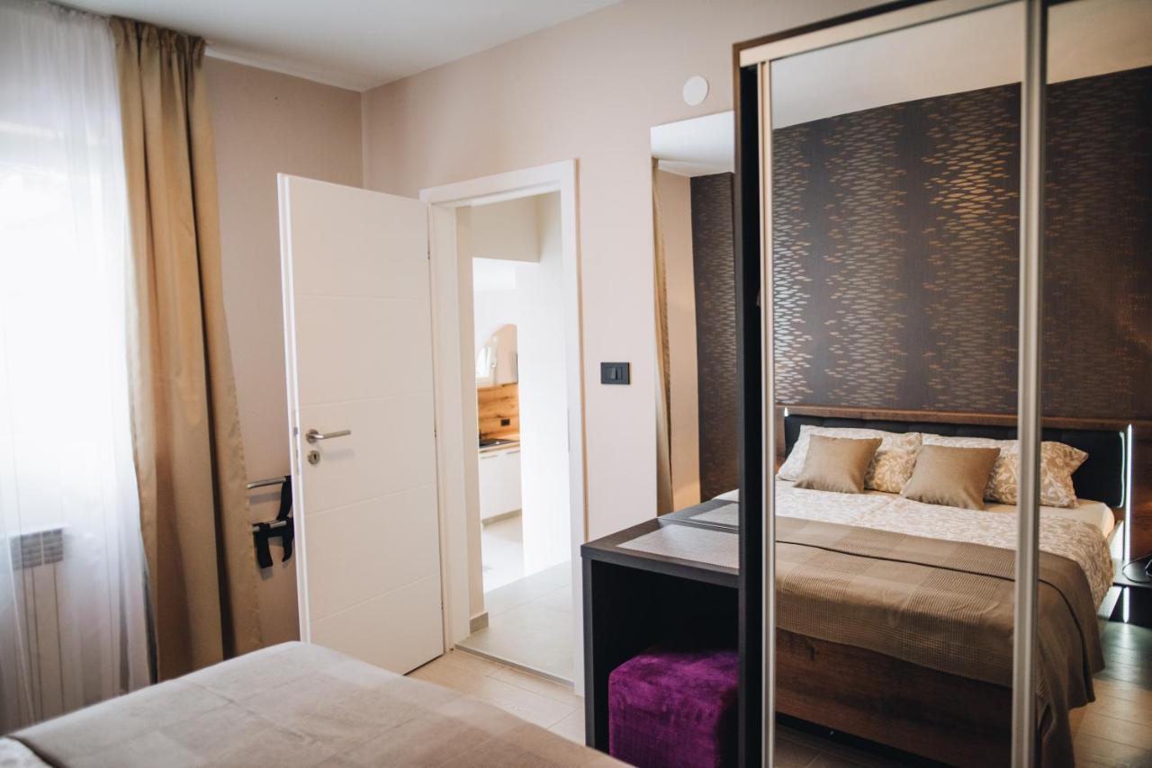 Stay In The Very Heart Of Porec - 50M To The Beach Exteriör bild
