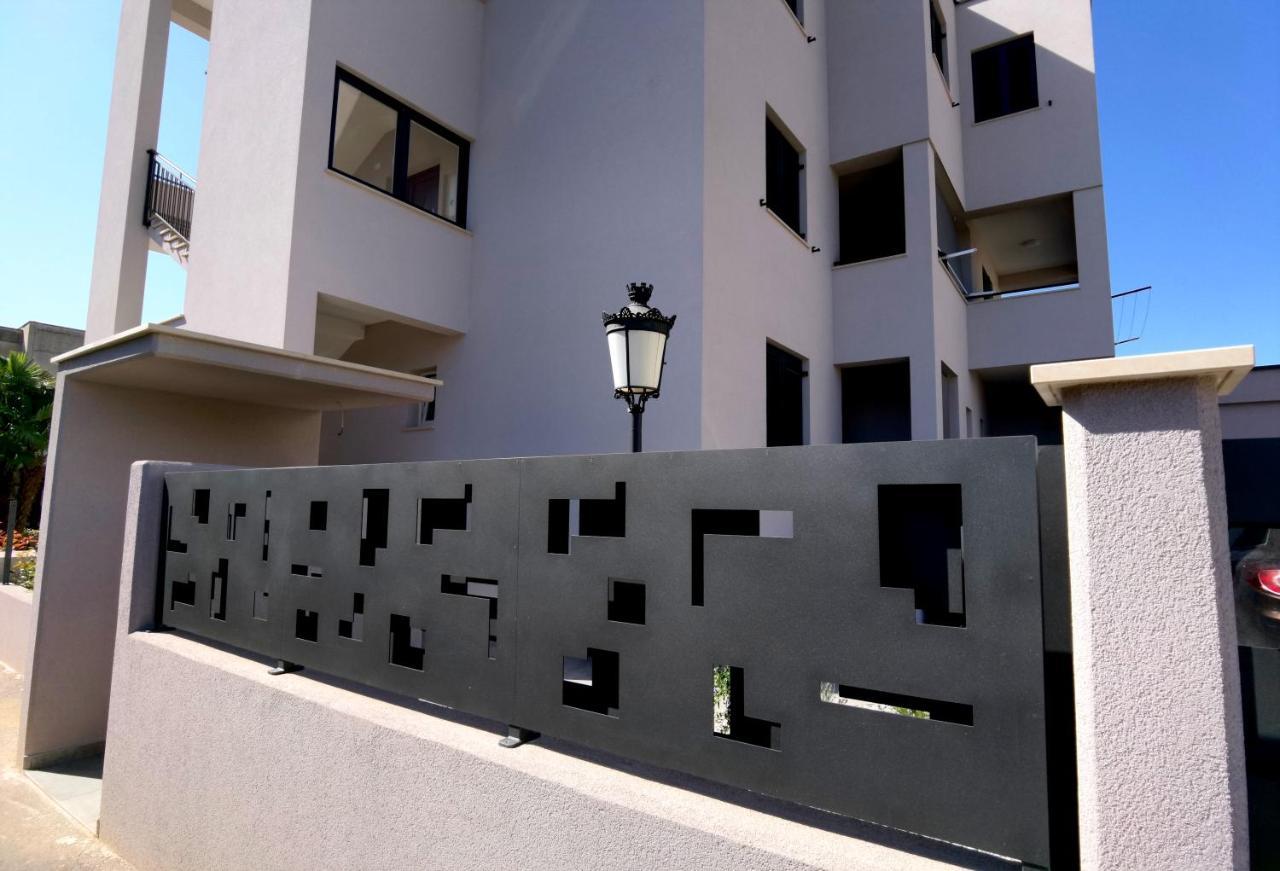 Stay In The Very Heart Of Porec - 50M To The Beach Exteriör bild