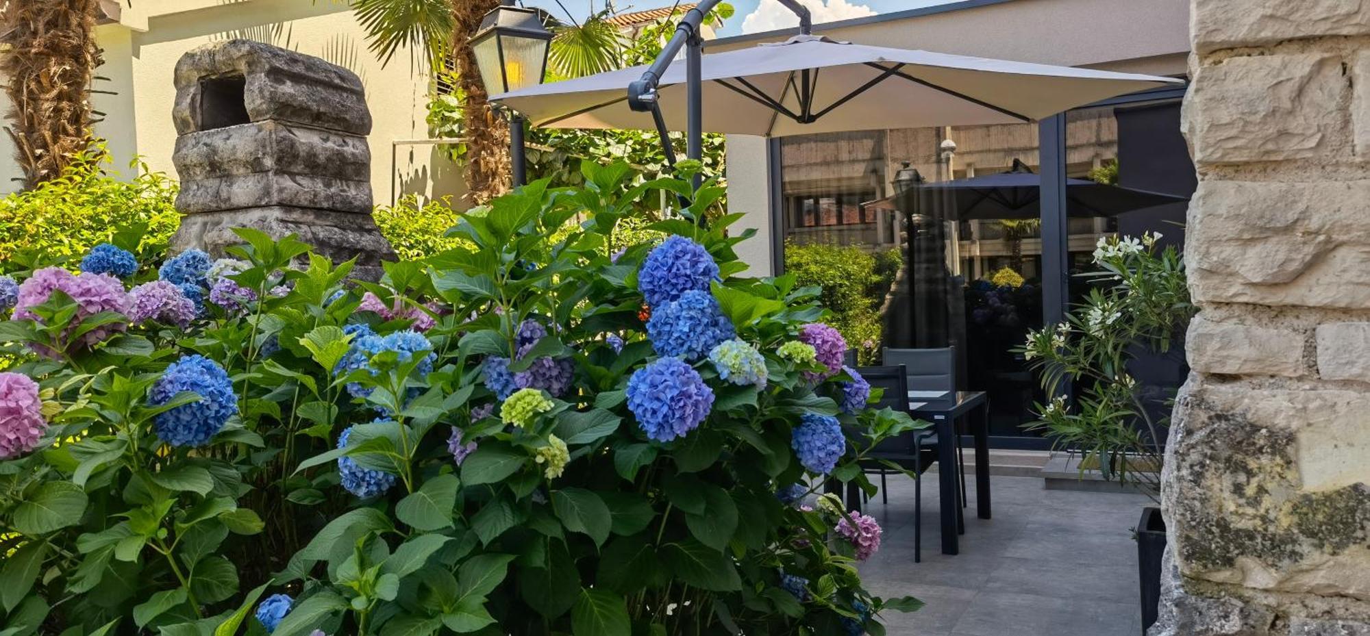 Stay In The Very Heart Of Porec - 50M To The Beach Exteriör bild