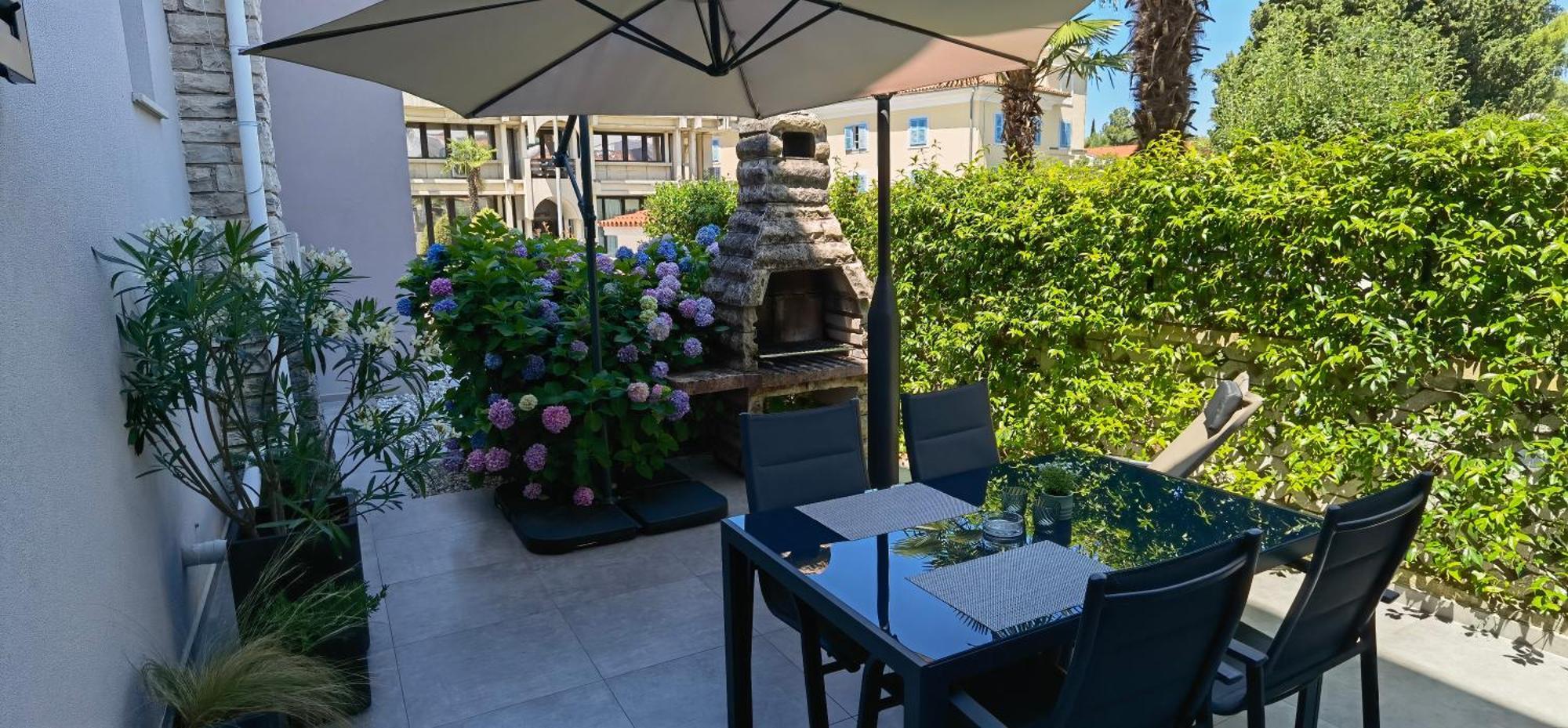 Stay In The Very Heart Of Porec - 50M To The Beach Exteriör bild